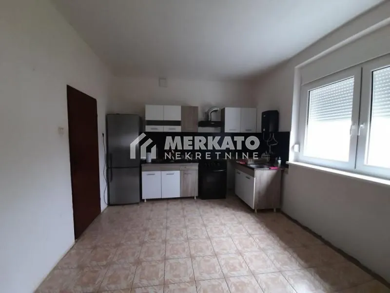 Prodaja, kuća, 242m², Gradnulica, Zrenjanin
