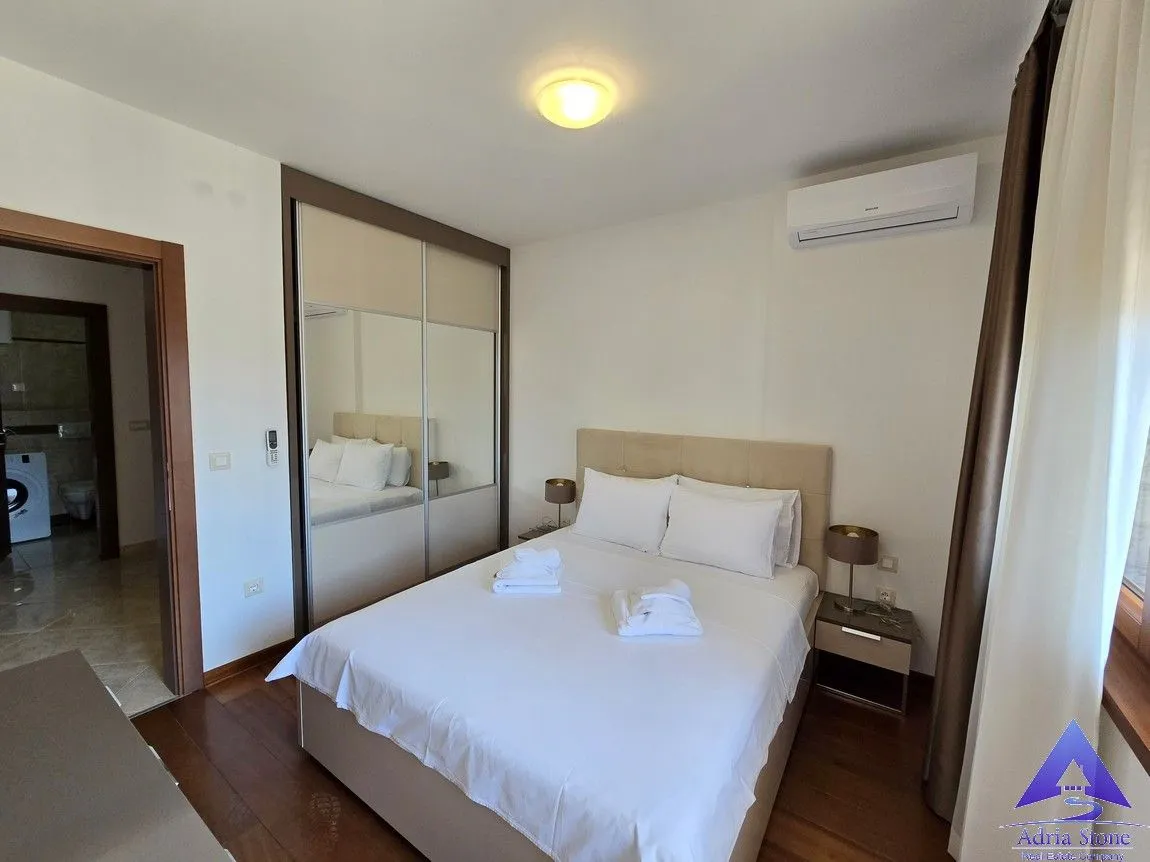 Prodaja, trosoban stan, 107m², Bečići, Budva