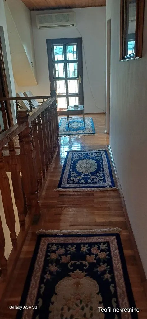 Izdavanje, kuća, 350m², Savski Venac, Beograd