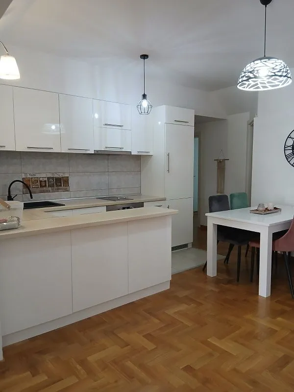 Izdavanje, dvosoban stan, 42m², Jajinci, Voždovac Sve Podlokacije