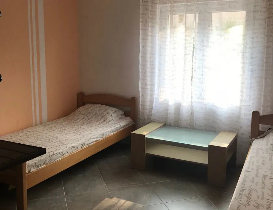 Rent, house, 120m², Vranovići, Kotor