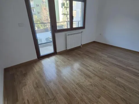 Prodaja, četvorosoban stan, 88m², Medijana, Niš - image 8