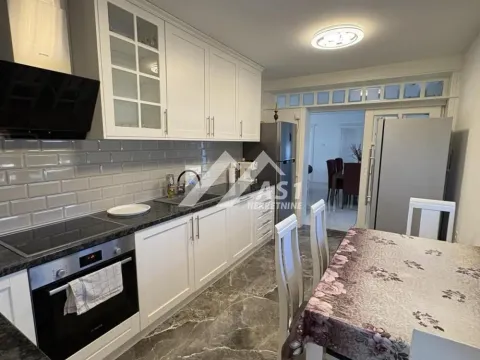 Izdavanje, četvorosoban stan, 125m², Novi Sad Sve Podlokacije, Novi Sad - image 4