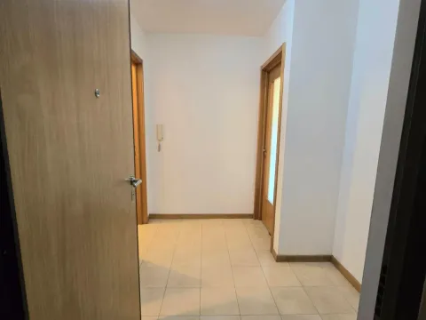 Sale, two bedroom apartment, 64m², Stari Aerodrom, Podgorica - image 15