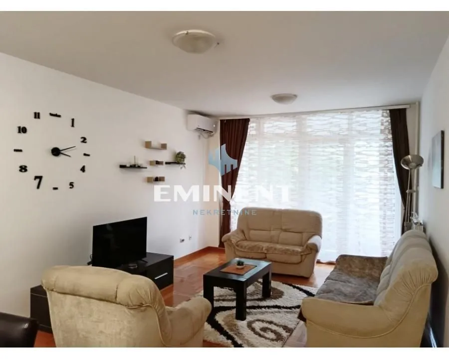 Izdavanje, dvosoban stan, 67m², Novi Beograd Blok 22, Novi Beograd Sve Podlokacije