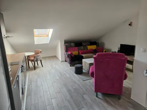 Izdavanje, jednosoban stan, 50m², Centar, Budva - image 8