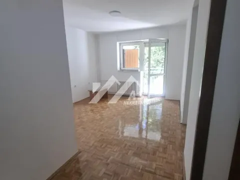 Izdavanje, dvosoban stan, 46m², Centar, Novi Sad - image 2