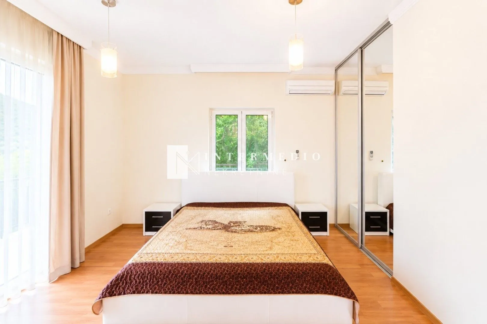 Prodaja, trosoban stan, 130m², Đenovići, Herceg Novi