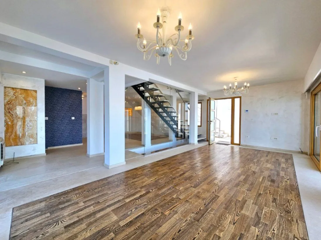 Prodaja, kuća, 250m², Krašići, Tivat