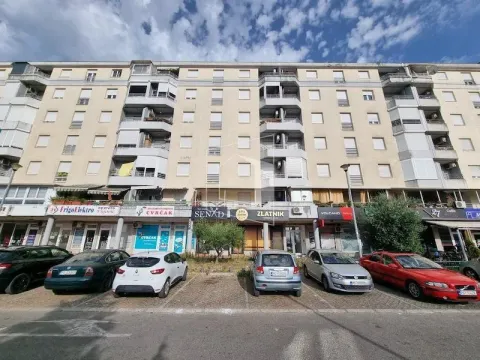 Rent, one bedroom apartment, 39m², Stari Aerodrom, Podgorica - image 12