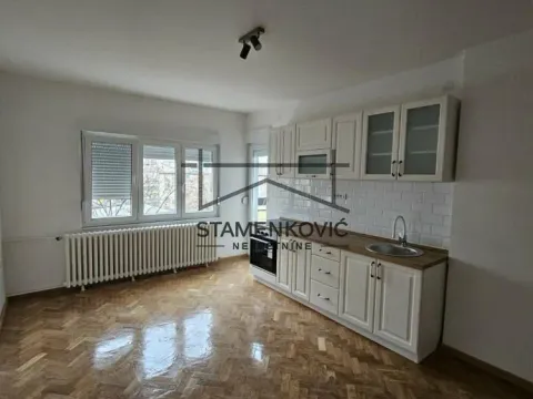 Stan in Železnička Stanica