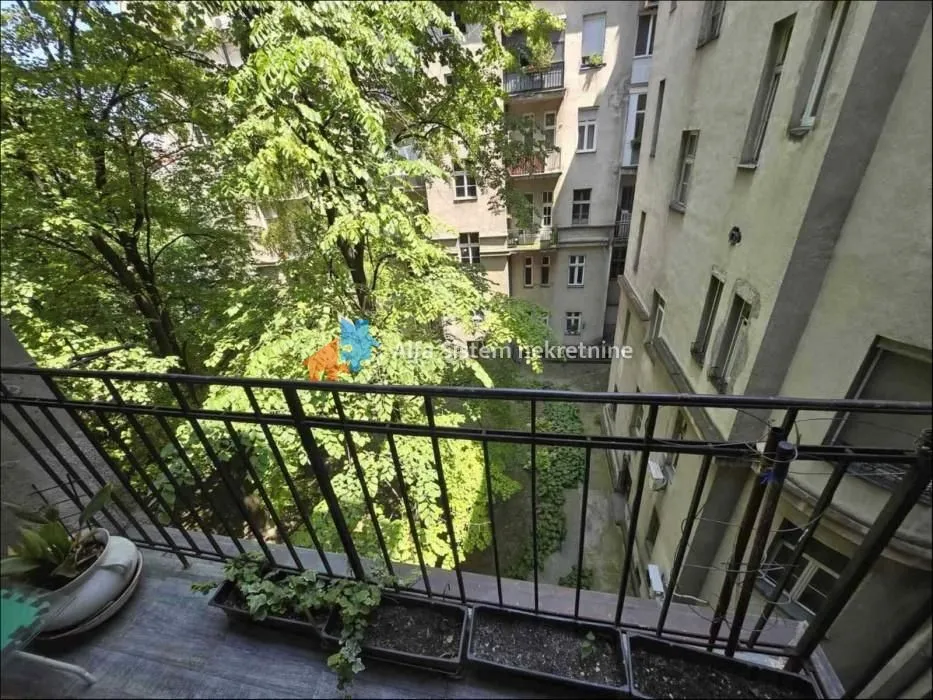 Izdavanje, četvorosoban stan, 100m², Savski Venac, Beograd