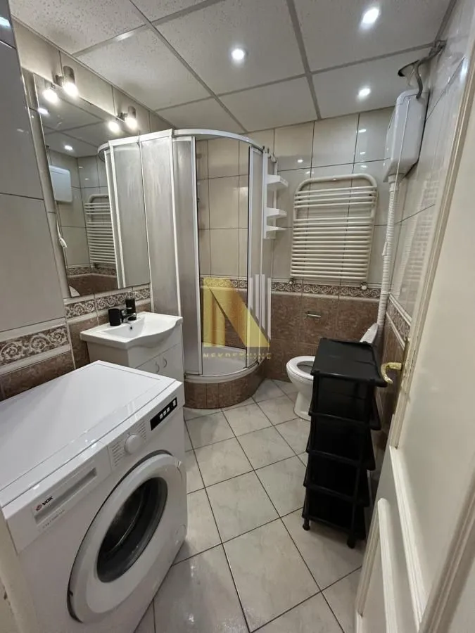 Izdavanje, dvosoban stan, 59m², Adamovićevo Naselje, Novi Sad Sve Podlokacije