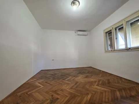 Rent, house, 110m², Tološka šuma, Podgorica - image 10