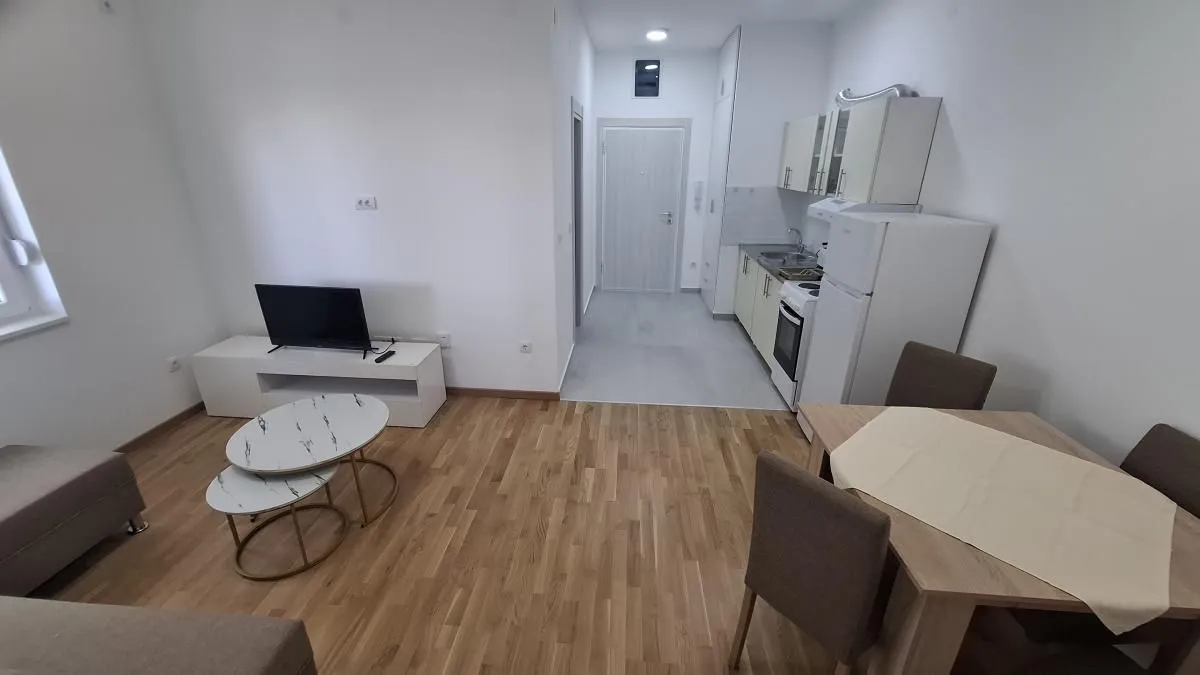 Izdavanje, jednosoban stan, 38m², Adice, Novi Sad Sve Podlokacije