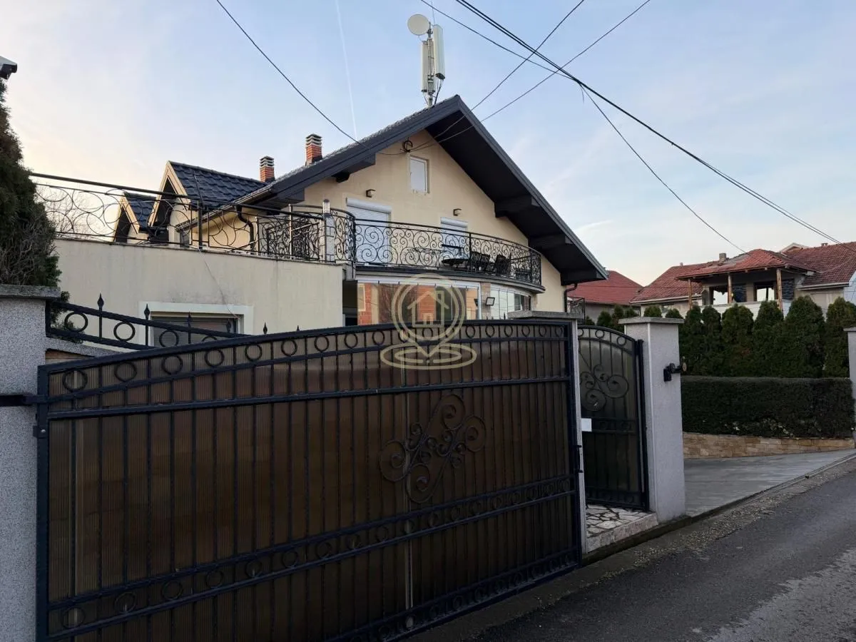 Prodaja, kuća, 570m², Surčin, Beograd