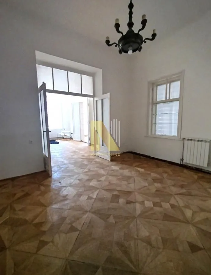 Rent, office space, 200m², Centar, Novi Sad