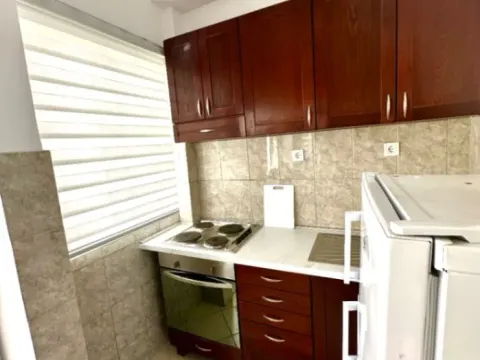 Izdavanje, dvosoban stan, 60m², Mainski Put, Budva - image 6