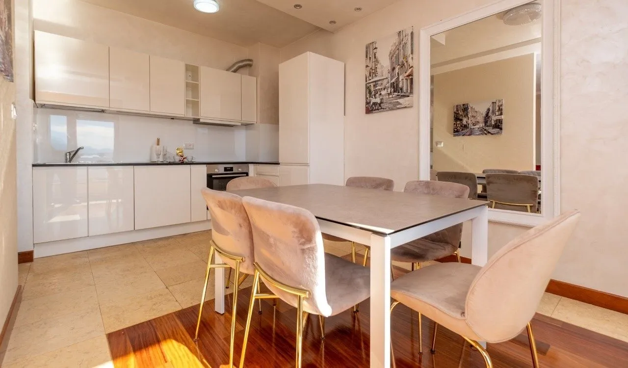 Rent, four bedroom apartment, 140m², Podgorica, Crna Gora