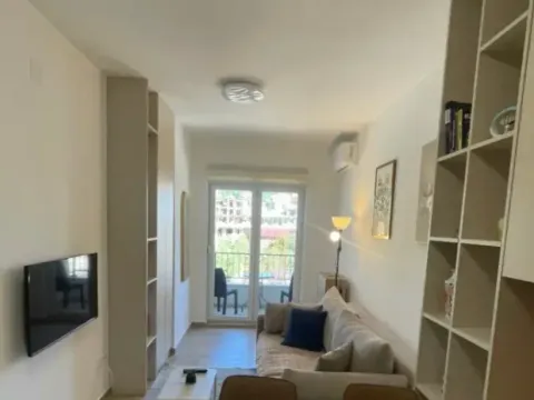 Izdavanje, garsonjera, 25m², Centar, Tivat - image 12