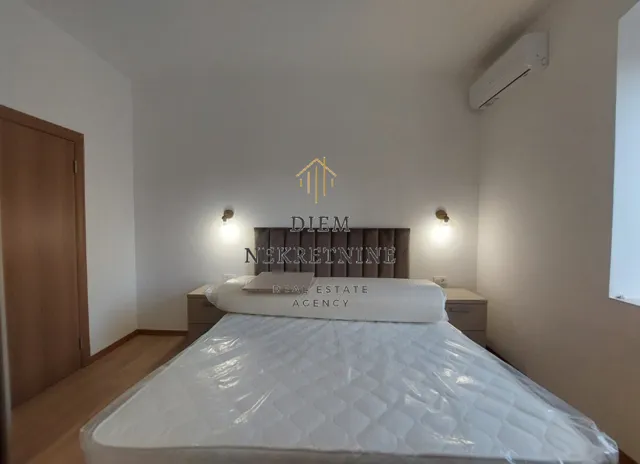 Rent, one bedroom apartment, 40m², Stari Grad Kotor, Kotor