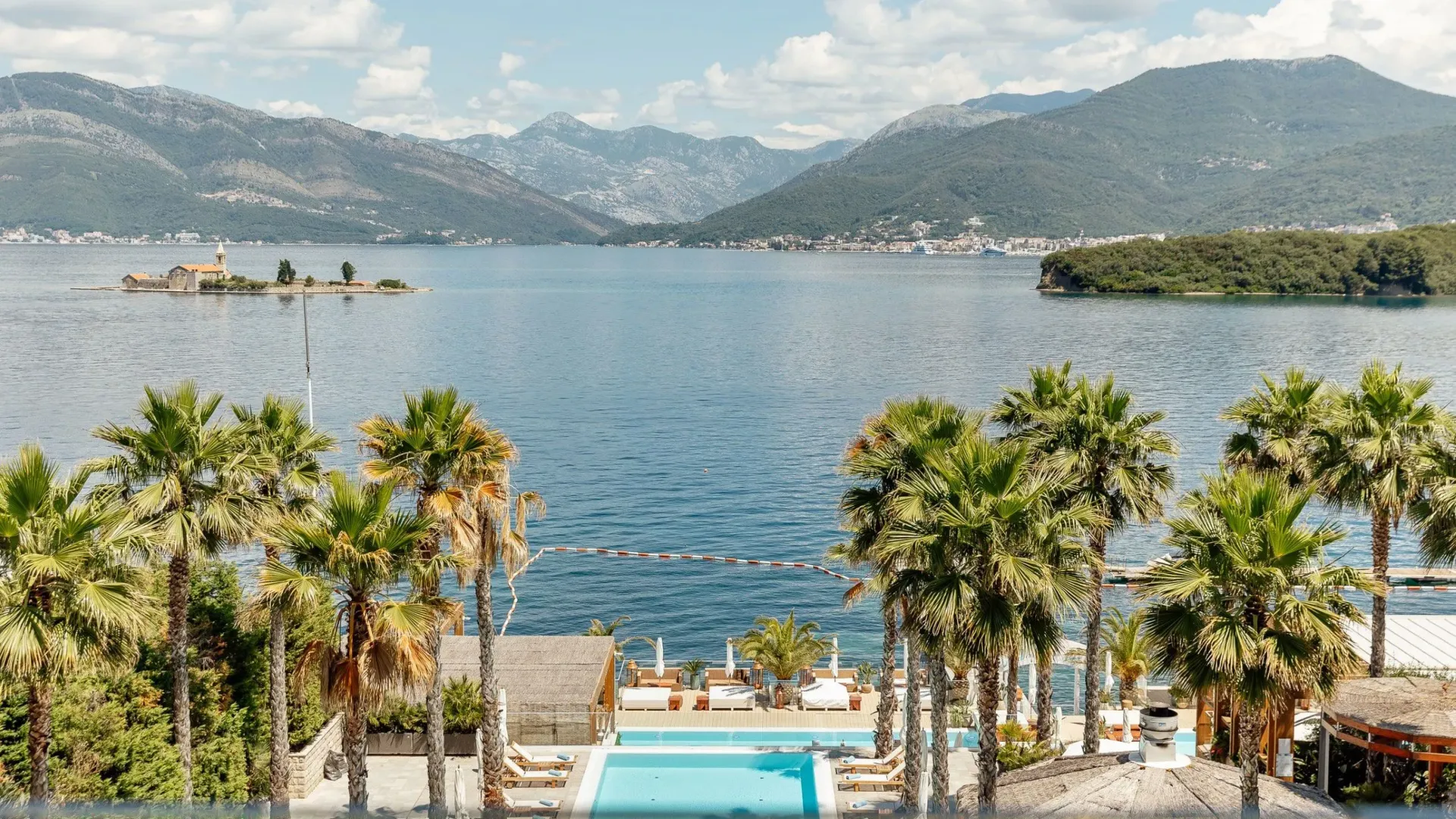 Prodaja, dvosoban stan, 190m², Đuraševići, Tivat