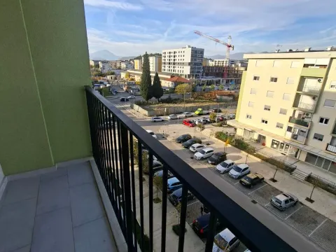 Izdavanje, jednosoban stan, 40m², Pobrežje, Podgorica - image 2