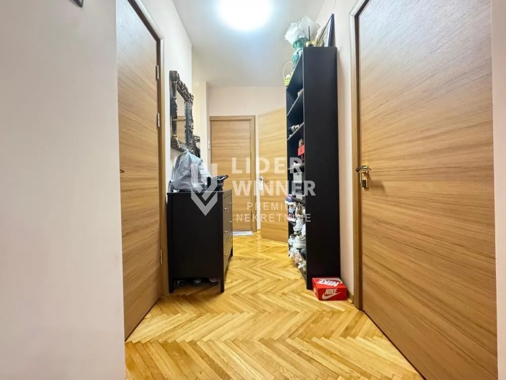 Prodaja, dvosoban stan, 84m², Kalenić Pijaca, Vračar Sve Podlokacije