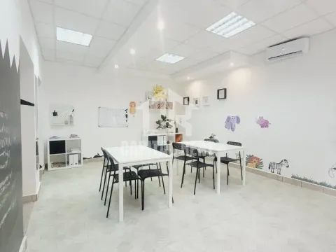 Izdavanje, poslovni prostor, 38m², Žarkovo, Beograd - image 3