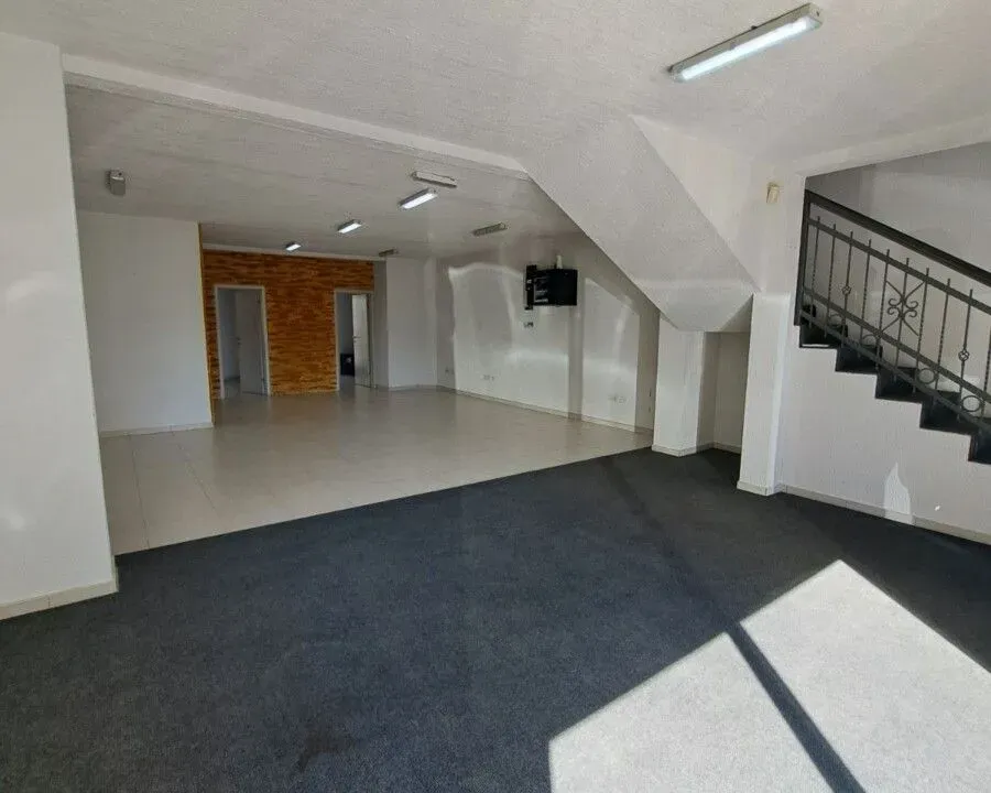 Rent, office space, 162m², Krivi Most, Podgorica