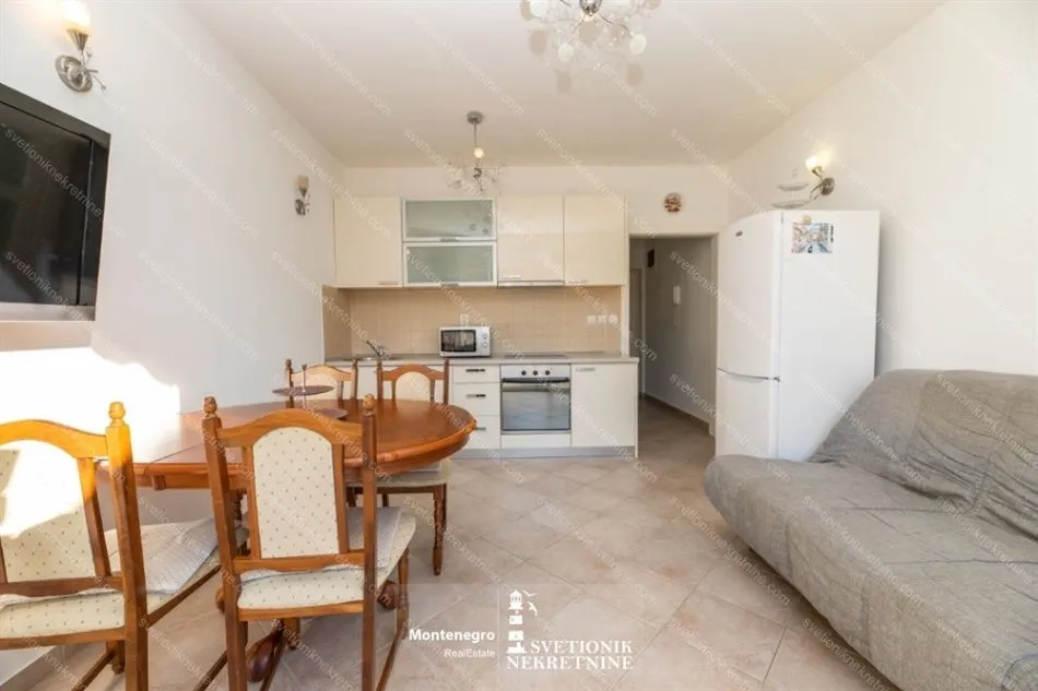 Prodaja, dvosoban stan, 65m², Đenovići, Herceg Novi