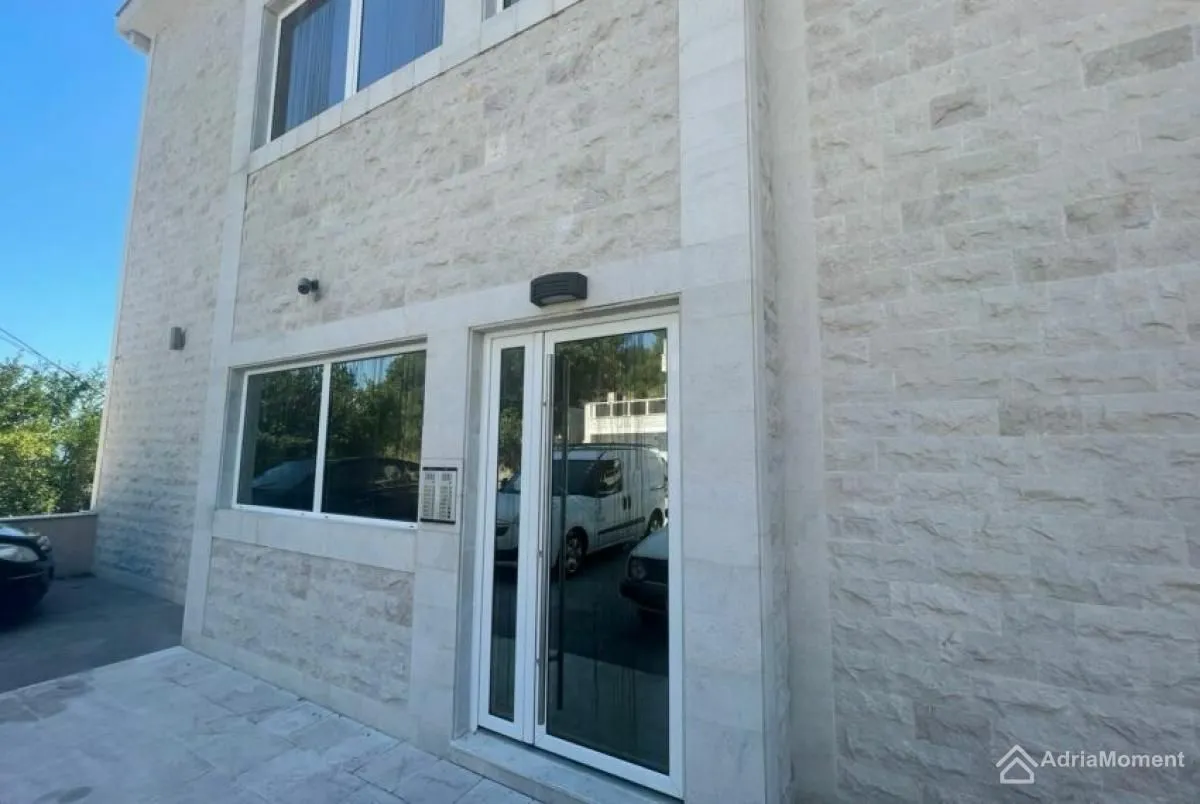 Prodaja, dvosoban stan, 90m², Donja Lastva, Tivat