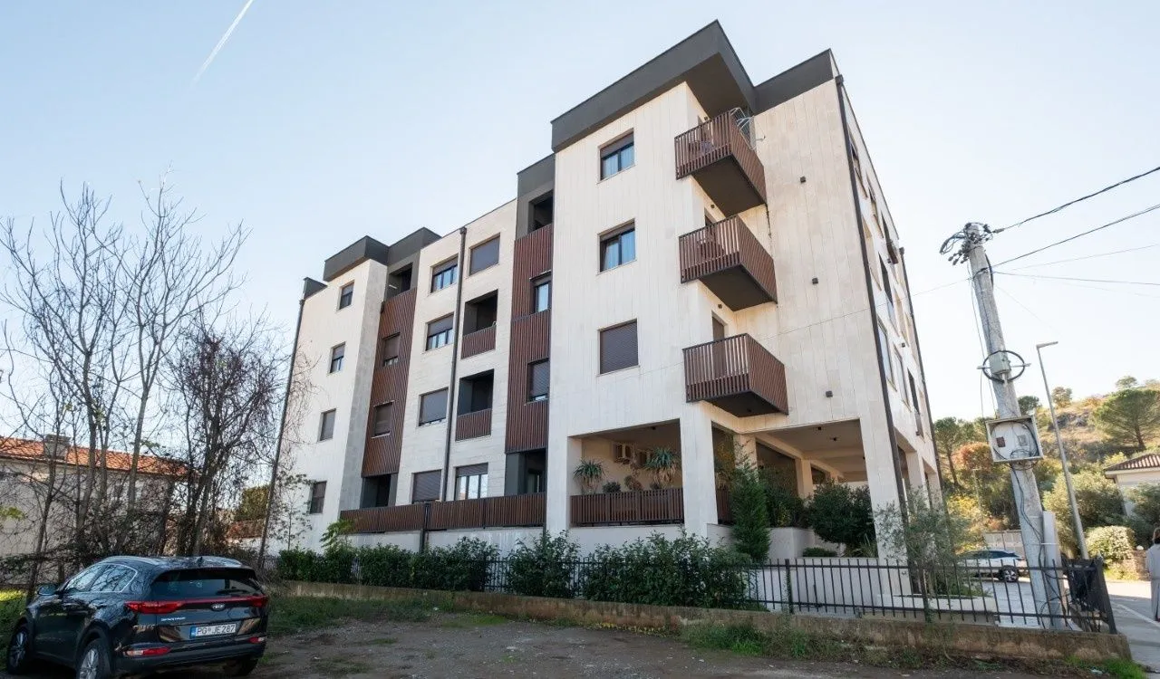 Prodaja, trosoban stan, 95m², Gornja Gorica, Podgorica