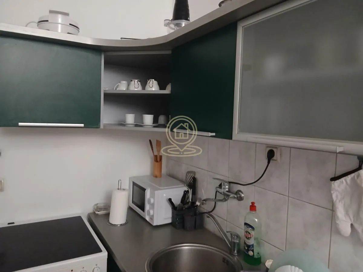 Izdavanje, jednosoban stan, 22m², Centar, Novi Sad