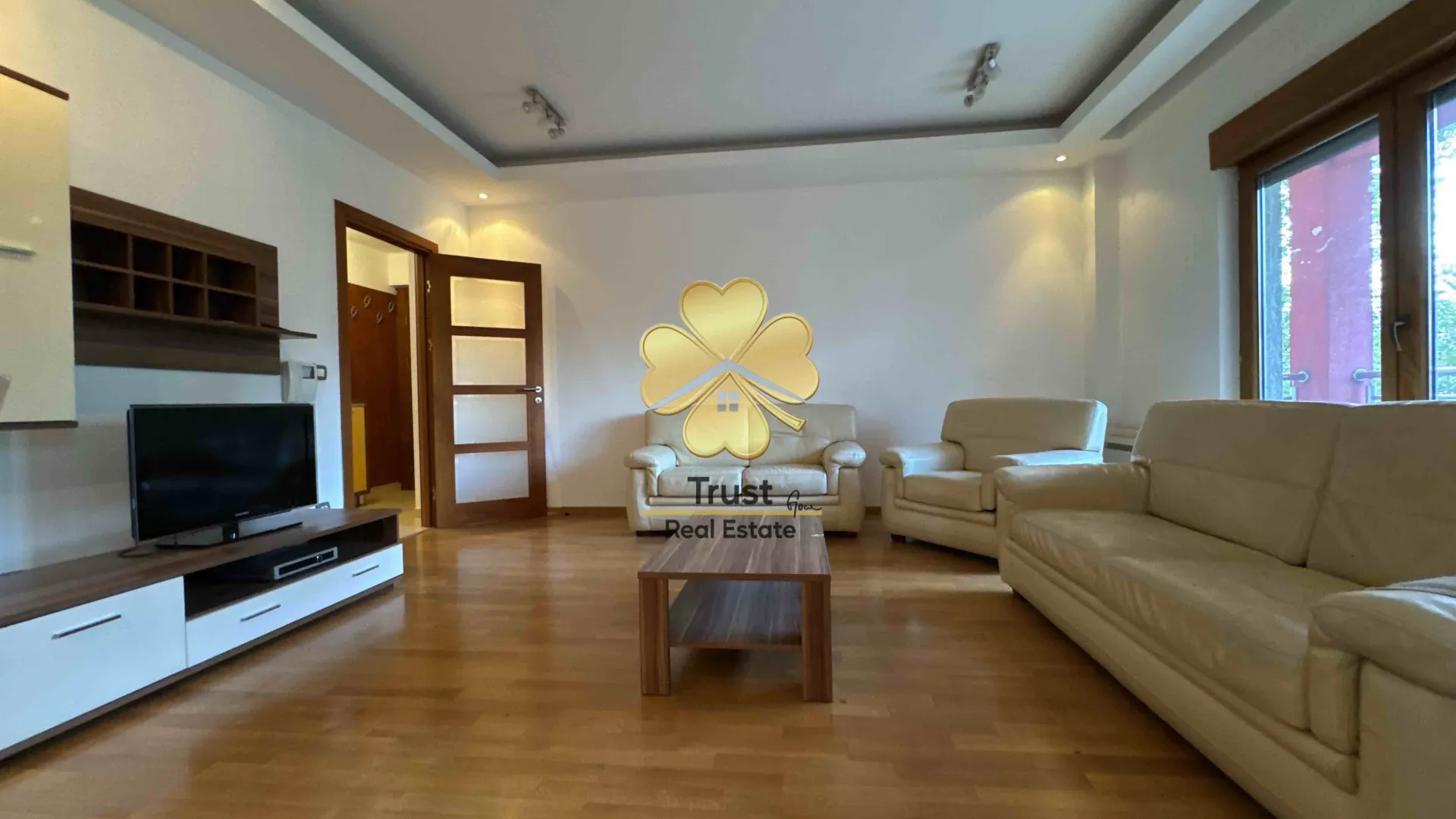 Izdavanje, dvosoban stan, 85m², Preko Morače, Podgorica