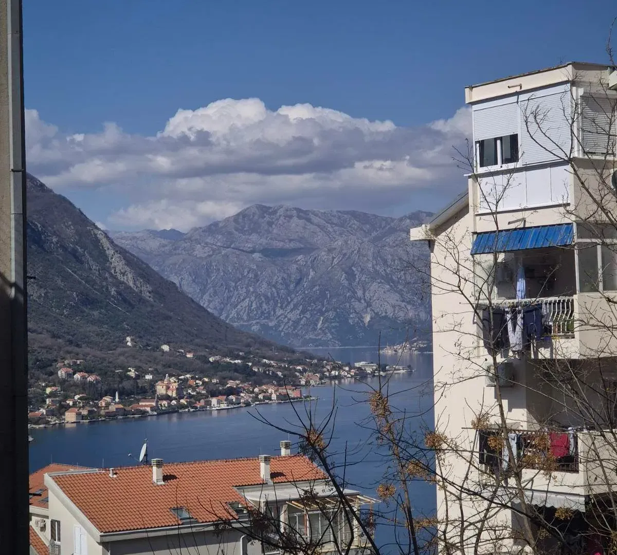 Prodaja, jednosoban stan, 40m², Dobrota, Kotor