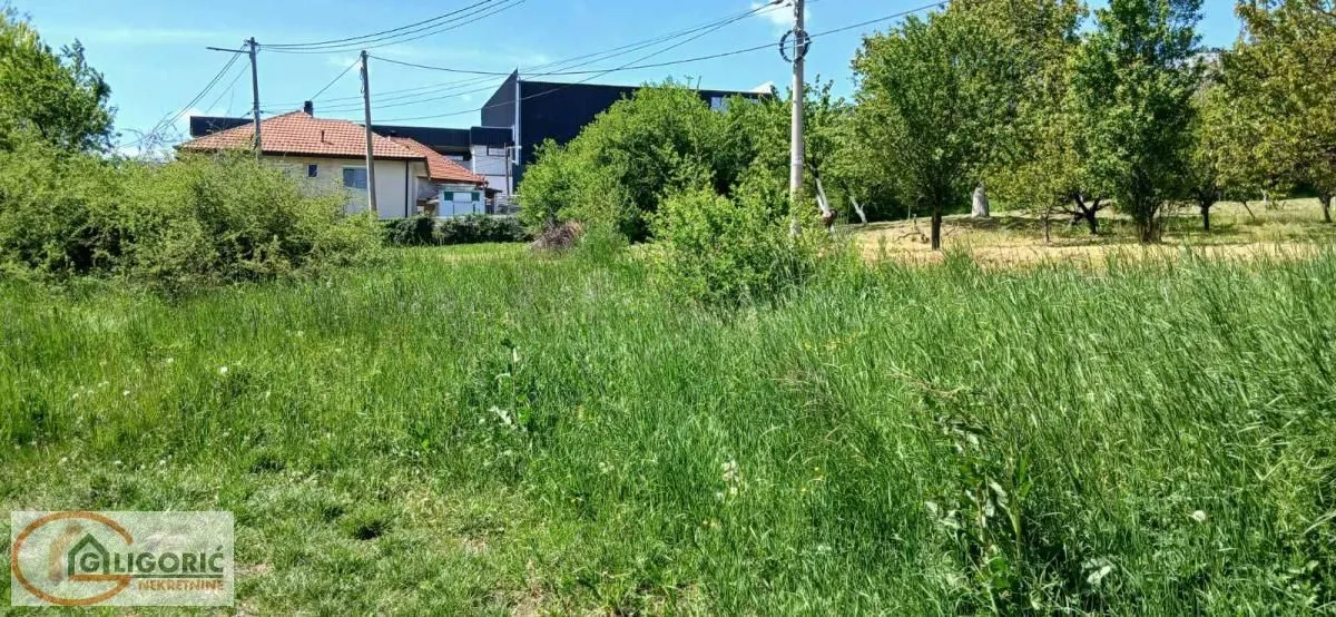 Prodaja, plac, 700m², Mali Mokri Lug, Zvezdara Sve Podlokacije