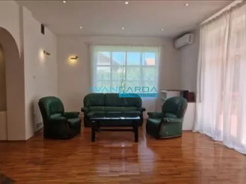 Izdavanje, četvorosoban stan, 210m², Višnjička Banja, Palilula Sve Podlokacije - image 2