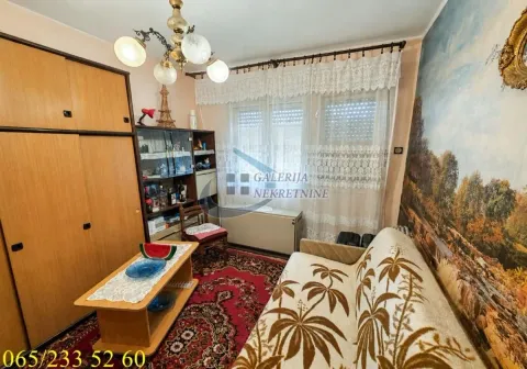 Prodaja, kuća, 240m², Centar, Inđija - image 11