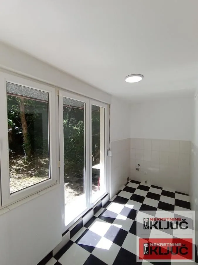 Prodaja, jednosoban stan, 36m², Centar, Novi Sad