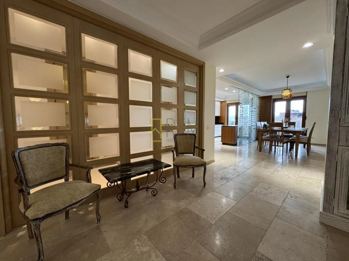 Rent, three bedroom apartment, 263m², Gorica C, Podgorica
