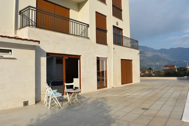 Rent, apartment, 51m², Obala Đuraševića, Tivat