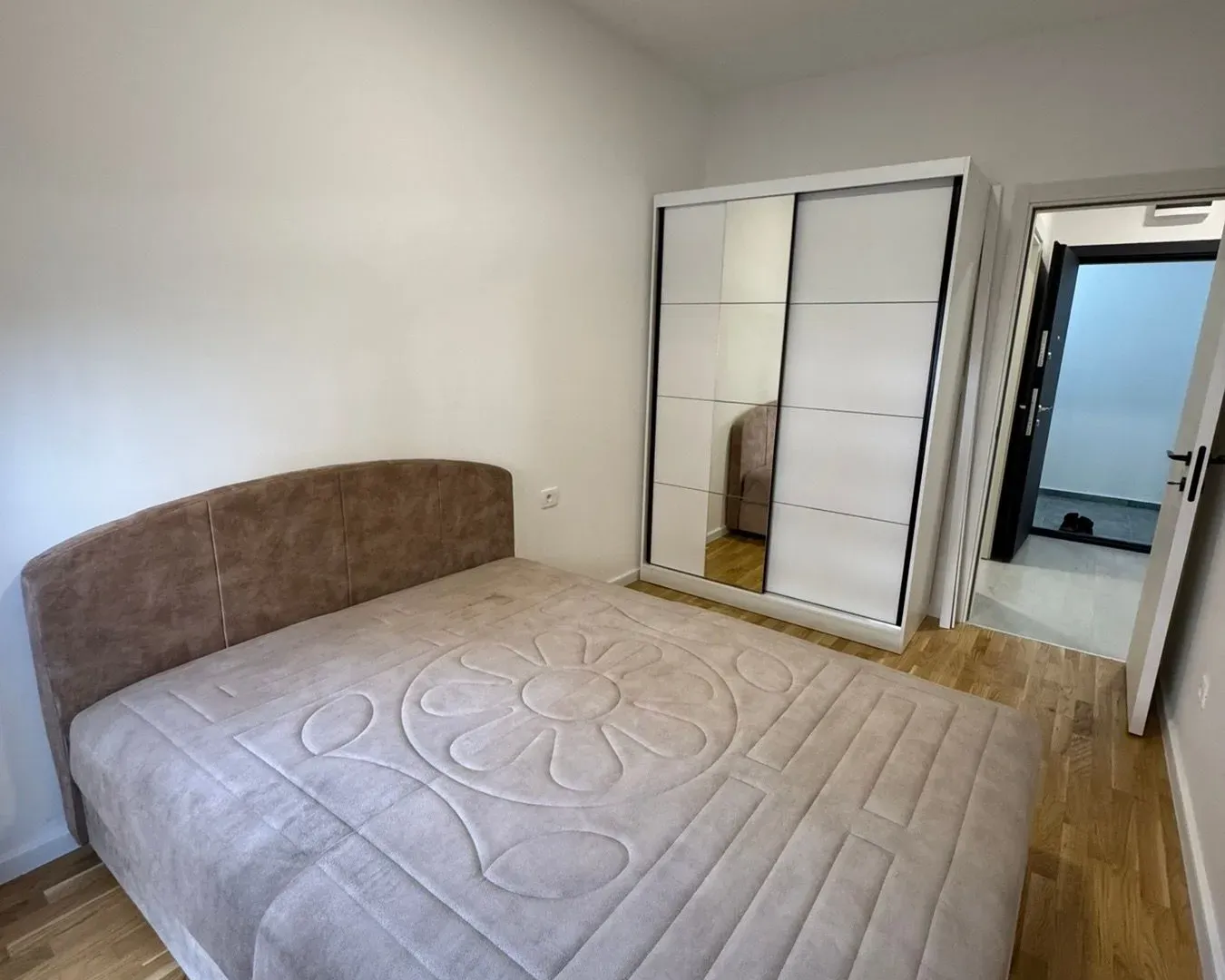 Rent, one bedroom apartment, 43m², Stari Aerodrom, Podgorica