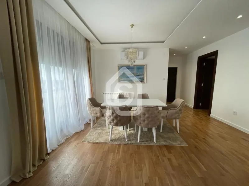 Prodaja, stan, 170m², Đeram Pijaca, Beograd