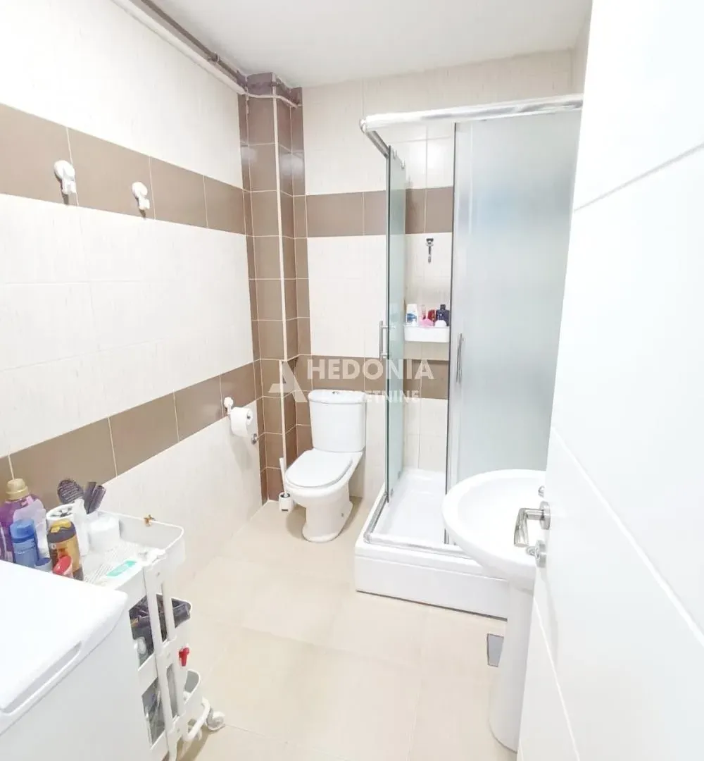Prodaja, trosoban stan, 75m², Zvezdara Sve Podlokacije, Beograd
