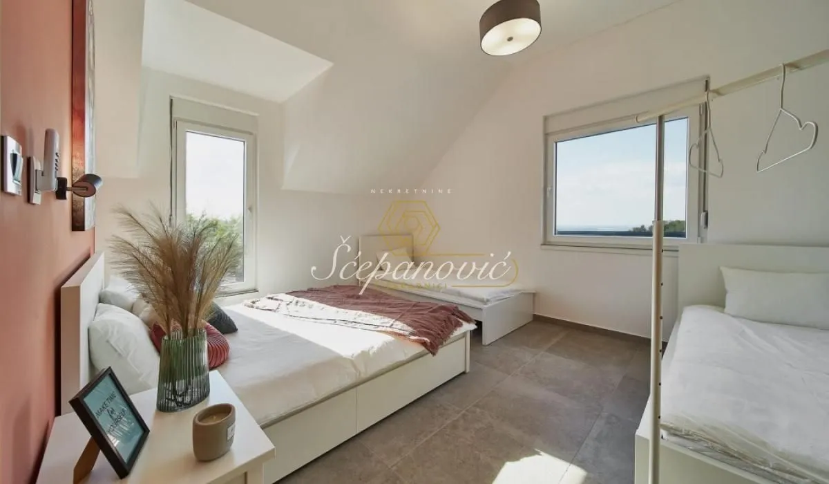 Rent, house, 295m², Sremski Karlovci, Novi Sad