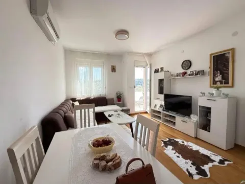 Rent, one bedroom apartment, 43m², City Kej, Podgorica - image 5