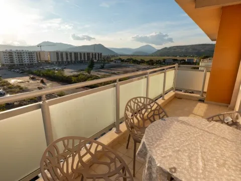 Izdavanje, dvosoban stan, 88m², City Kvart, Podgorica - image 14