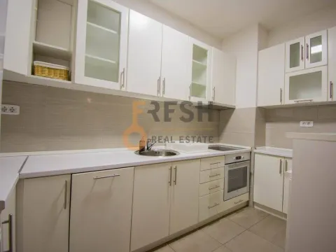 Izdavanje, dvosoban stan, 65m², City Kvart, Podgorica - image 5