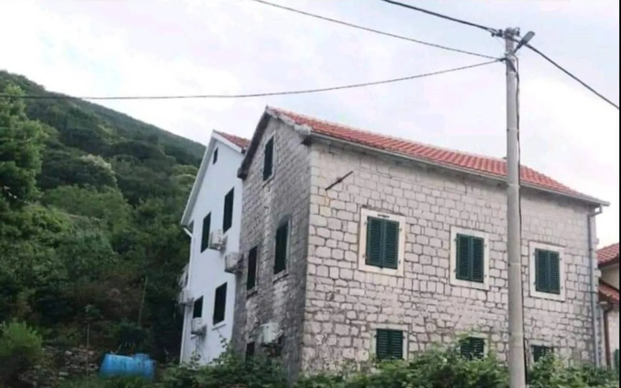 Prodaja, kuća, 300m², Herceg Novi, Crna Gora